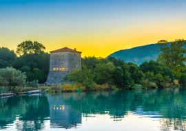 Lais Puzzle - Der venezianische Turm von Butrint, bei Sonnenaufgang in Albanien - 100, 200, 500 & 1.000 Teile