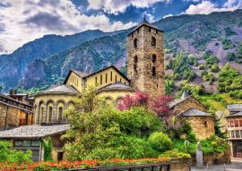 Lais Puzzle - Kirche Sant Esteve in Andorra la Vella, Andorra - 100, 200, 500 & 1.000 Teile
