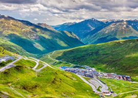 Lais Puzzle - Blick auf El Pas de la Casa von einem Berg aus - Andorra - 100, 200, 500 & 1.000 Teile