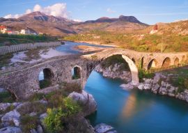 Lais Puzzle - Die alte Mes-Brücke in Shkoder, Albanien - 100, 200, 500 & 1.000 Teile
