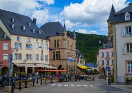 Lais Puzzle - Marktplatz in der Altstadt von Echternach, Luxemburg - 100, 200, 500 & 1.000 Teile