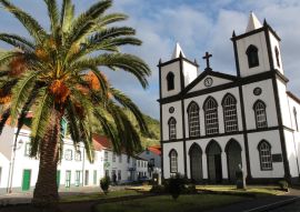 Lais Puzzle - Azoren - Insel Pico - Kirche in Lajes do Pico, Portugal - 100, 200, 500 & 1.000 Teile