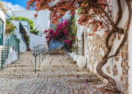 Lais Puzzle - Bunte Dorfstraße, Estoi, Portugal, Faro - 100, 200, 500 & 1.000 Teile