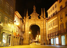 Lais Puzzle - Bogen des Neuen Tores (Arco da Porta Nova), Braga, Portugal - 100, 200, 500 & 1.000 Teile