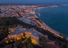 Lais Puzzle - Die Stadt Setubal hat alles, Meer, Berge und Strände, Portugal - 100, 200, 500 & 1.000 Teile