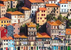 Lais Puzzle - Typische Häuser in Porto auf einer Klippe gelegen, Blick von Vila Nova de Gaia, Porto, Portugal - 100, 200, 500 & 1.000 Teile
