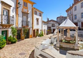 Lais Puzzle - Fonte da Vila alias Dorf- oder Stadtbrunnen im jüdischen Viertel oder Ghetto, das während der Inquisition errichtet wurde. Castelo de Vide, Portalegre, Portugal. - 100, 200, 500 & 1.000 Teile