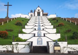 Lais Puzzle - Kapelle Unserer Lieben Frau vom Frieden (Ermida de Nossa Senhora da Paz) in Vila Franca do Campo, Azoren, Portugal - 100, 200, 500 & 1.000 Teile