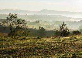 Lais Puzzle - Bewölkter Morgen in den Bergen in Portugal, Braganca - 100, 200, 500 & 1.000 Teile