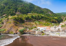 Lais Puzzle - Strand von Seixal mit ruhenden Menschen, Portugal - 100, 200, 500 & 1.000 Teile