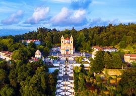 Lais Puzzle - Luftaufnahme der Kathedrale Bom Jesus do Monte in Braga, Portugal, am Abend - 100, 200, 500 & 1.000 Teile