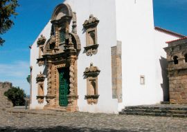 Lais Puzzle - eine kleine alte Kirche in Braganca, Portugal - 100, 200, 500 & 1.000 Teile