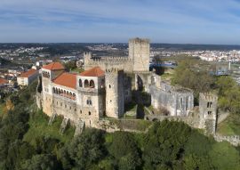 Lais Puzzle - Mittelalterliche Burg in Leiria Portugal - 100, 200, 500 & 1.000 Teile