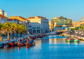 Lais Puzzle - Moliceiro-Boote beim Anlegen am zentralen Kanal in Aveiro, Portugal - 100, 200, 500 & 1.000 Teile