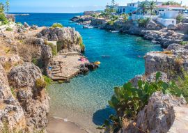 Lais Puzzle - Malerischer Strand mit türkisfarbenem Wasser im Dorf Avlemonas auf der Insel Kythera in Griechenland - 100, 200, 500 & 1.000 Teile