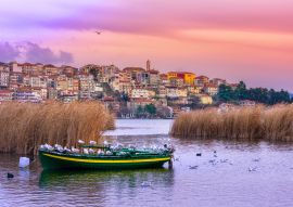Lais Puzzle - Blick auf die Stadt Kastoria und den Orestiada (oder "Orestias") See, Mazedonien, Griechenland - 100, 200, 500 & 1.000 Teile