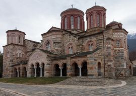 Lais Puzzle - Heiliges Kloster St. Johannes der Täufer in Akritochori, Serres, Griechenland. Es ist nach den architektonischen Standards byzantinischer Klöster gebaut - 100, 200, 500 & 1.000 Teile