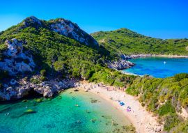 Lais Puzzle - Porto Timoni Strand bei Afionas ist ein paradiesischer Doppelstrand mit kristallklarem azurblauem Wasser auf Korfu, Ionische Insel, Griechenland, Europa - 100, 200, 500 & 1.000 Teile