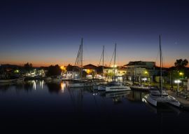 Lais Puzzle - Kleiner griechischer Hafen bei Komotini bei Nacht gesehen - 100, 200, 500 & 1.000 Teile