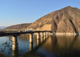 Lais Puzzle - Blick auf die Brücke über den Cabra Corral-Damm in Salta, Argentinien - 100, 200, 500, 1.000 & 2.000 Teile