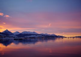 Lais Puzzle - Blick auf einen spektakulären Sonnenaufgang in der Bucht von Ushuaia, Tierra del Fuego, Argentinien - 100, 200, 500, 1.000 & 2.000 Teile