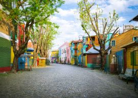 Lais Puzzle - Buenos Aires: Die Straße "Caminito" und ihre berühmten bemalten Häuser im Stadtteil La Boca - 100, 200, 500, 1.000 & 2.000 Teile