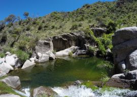 Lais Puzzle - Naturschwimmbad mit schönen grünen Farben, Laguna de las uvas in San Luis, Argentinien - 100, 200, 500, 1.000 & 2.000 Teile