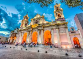 Lais Puzzle - Kathedralenbasilika in Salta, Argentinien - 100, 200, 500, 1.000 & 2.000 Teile