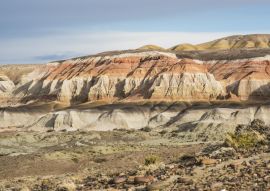 Lais Puzzle - Farbenfrohes Tal im Naturschutzgebiet Versteinerter Wald, Sarmiento, Patagonien, Chubut, Argentinien - 100, 200, 500, 1.000 & 2.000 Teile