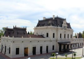 Lais Puzzle - Der Bahnhof San Luis ist ein ehemaliger Bahnhof in der gleichnamigen Stadt im Departement Juan Martín de Pueyrredón, Provinz San Luis, Argentinien. - 100, 200, 500, 1.000 & 2.000 Teile