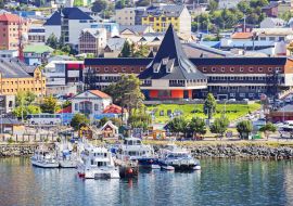 Lais Puzzle - Ushuaia mit seinen über fünfzigtausend Einwohnern gilt allgemein als die südlichste Stadt der Welt - 1.000 Teile