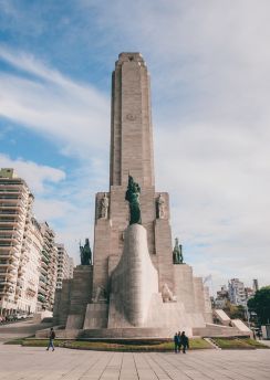 Lais Puzzle - Das historische Denkmal der Flagge in der Stadt Rosario, Santa Fe, Argentinien. - 100, 200, 500, 1.000 & 2.000 Teile
