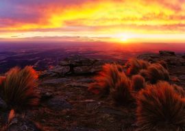 Lais Puzzle - Schöner Sonnenuntergang von der Spitze eines Hügels inmitten der Natur, in der Nähe von Merlo, San Luis, Argentinien. - 100, 200, 500, 1.000 & 2.000 Teile