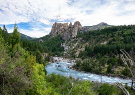 Lais Puzzle - Caleufú Pozones auf der Route 63 zwischen San Martín de los Andes und Villa Traful, Neuquén, Argentinien - 100, 200, 500, 1.000 & 2.000 Teile
