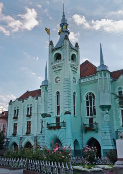 Lais Puzzle - Fassade des Rathauses in Mukatschewo, Westukraine - 100, 200, 500, 1.000 & 2.000 Teile