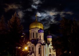 Lais Puzzle - Kuppel der orthodoxen Kathedrale des Heiligen Kreuzes in Uzhgorod, Ukraine. Uschhorod Griechisch-Katholische Kathedrale - 100, 200, 500, 1.000 & 2.000 Teile