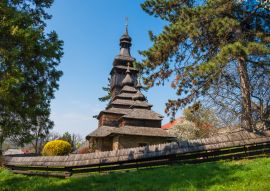 Lais Puzzle - Alte Holzkirche in Uzhgorod, Ukraine. Schelestiwska St. Michael Kirche. Einzigartiges Beispiel des Lemkowskij-Stils in der Architektur von ländlichen Tempeln. - 100, 200, 500, 1.000 & 2.000 Teile