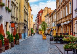 Lais Puzzle - Eine Straße in der historischen Altstadt von Lviv, Ukraine - 100, 200, 500, 1.000 & 2.000 Teile