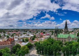 Lais Puzzle - Luftaufnahme der Elisabethkirche in Lviv, Ukraine - 100, 200, 500, 1.000 & 2.000 Teile