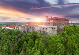 Lais Puzzle - Schloss Palanok in Mukatschewo. Mukachevo. Eine weitere ruhige Stadt in der Region Zakarpattya mit einer interessanten Geschichte. - 100, 200, 500, 1.000 & 2.000 Teile