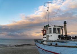 Lais Puzzle - Fischerboote am Strand, Dänemark - 1.000 Teile