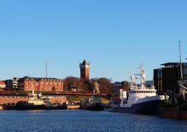 Lais Puzzle - Blick auf den Hafen von Esbjerg und den historischen Wasserturm, Dänemark - 100, 200, 500 & 1.000 Teile