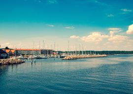 Lais Puzzle - Ein wunderschöner Blick auf den Jachthafen Juelsminde - Dänemark - Hedensted Kommune - 100, 200, 500 & 1.000 Teile