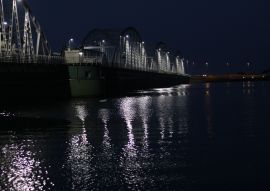 Lais Puzzle - Vilsundbrücke, Morsø bei Nacht beleuchtet - 100, 200, 500 & 1.000 Teile