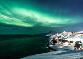 Lais Puzzle - Aurora Borealis (Nordlicht) über dem Nachthimmel von Nuuk, der Hauptstadt von Grönland - 500 & 1.000 Teile