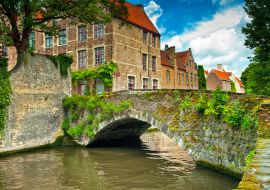 Lais Puzzle - Häuser entlang der Kanäle von Brügge oder Bruges, Belgien - 1.000 Teile