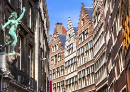 Lais Puzzle - Traditionelle flämische Architektur in der Stadt Antwerpen. Belgien - 100, 200, 500 & 1.000 Teile