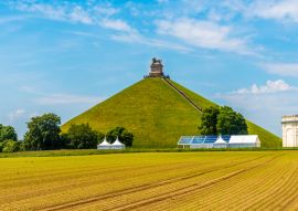 Lais Puzzle - Blick auf den Watrloo-Hügel mit dem Denkmal der Schlacht von Waterloo in Belgien - 100, 200, 500 & 1.000 Teile