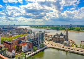 Lais Puzzle - Eine Luftaufnahme des Hafens und der Docks in Antwerpen, Belgien - 100, 200, 500 & 1.000 Teile