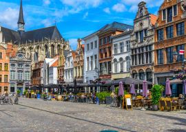 Lais Puzzle - Grote Markt in Mechelen, Belgien. Mechelen ist eine Stadt und Gemeinde in der Provinz Antwerpen, Flandern, Belgien - 100, 200, 500 & 1.000 Teile